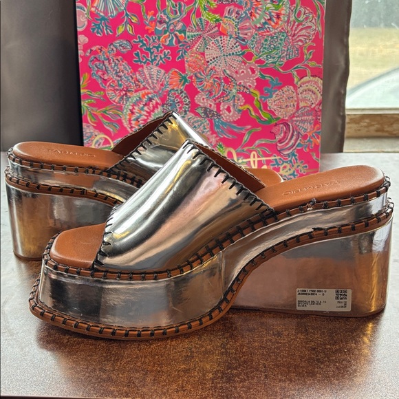 Farm Rio Sample Silver Wedge Mule Sandal - Picture 6 of 14